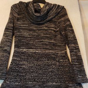 Heather B Size M Black and Gray Heathered Coul Neck Long Tunic